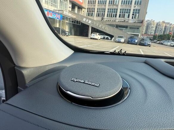 2026 Geely Galaxy E5 60.22 kWh, белый, 3450000 рублей - вид 9