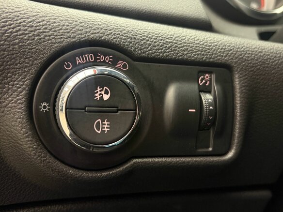 2011 Opel Astra J, серый, 699000 рублей - вид 7