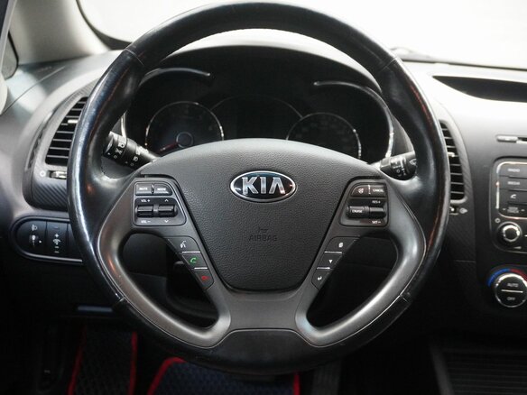 2013 Kia Cerato III, красный, 800000 рублей - вид 13