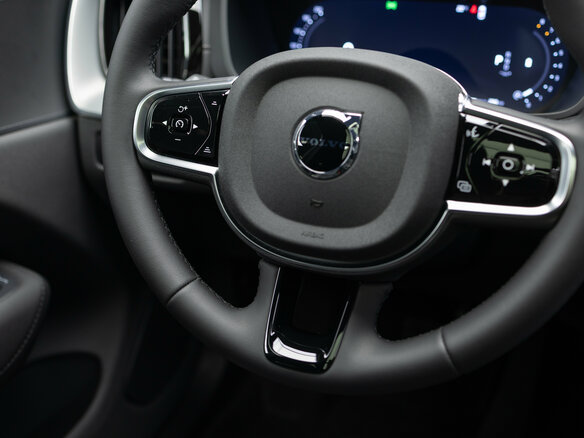2026 Volvo XC60 II Рестайлинг 2, чёрный, 5990000 рублей - вид 14
