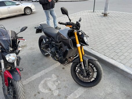 2015 Yamaha MT-09 (FZ-09), серый, 670000 рублей, вид 2