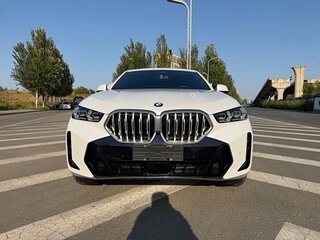 2024 BMW X6 40i III (G06) Рестайлинг, белый, 10815000 рублей, вид 2