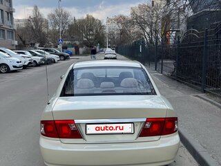 2004 Kia Magentis I Рестайлинг, белый, 610000 рублей, вид 5