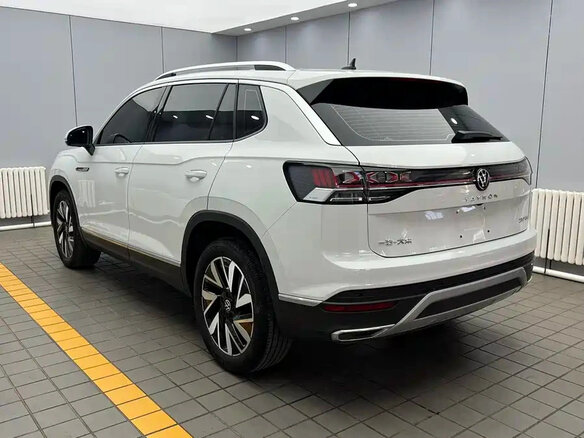 2023 Volkswagen Tayron I Рестайлинг, белый, 2500000 рублей - вид 6
