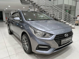 2018 Hyundai Solaris II, серый, 1350000 рублей, вид 3