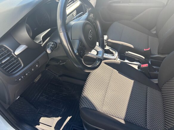 2018 Kia Rio X-Line IV, белый, 1590000 рублей - вид 12