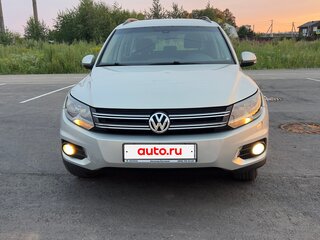 2013 Volkswagen Tiguan I Рестайлинг, серебристый, 1337000 рублей, вид 2