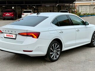 2020 Skoda Octavia IV (A8), белый, 2650000 рублей, вид 5