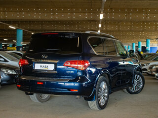 2017 Infiniti QX80 I Рестайлинг, синий, 4300000 рублей, вид 4