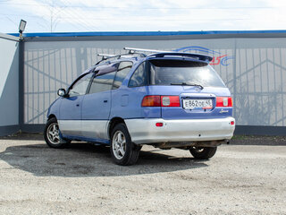1997 Toyota Ipsum I (M10), синий, 329000 рублей, вид 2
