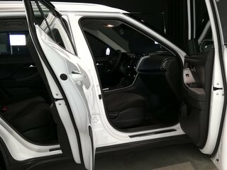 2025 Solaris HC, белый, 3490000 рублей, вид 5