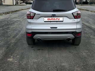 2016 Ford Escape III Рестайлинг, серебристый, 1400000 рублей, вид 3