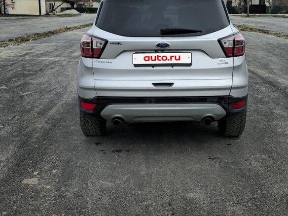 2016 Ford Escape III Рестайлинг, серебристый, 1400000 рублей - вид 2