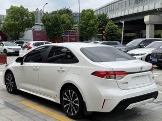2022 Toyota Levin XII (E210) Рестайлинг, белый, 1630000 рублей, вид 3