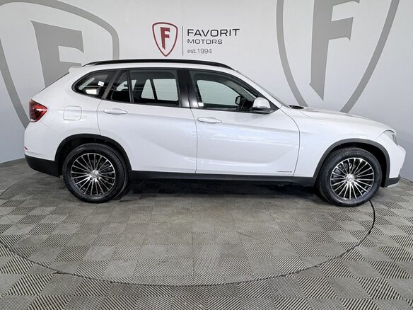 2014 BMW X1 20i I (E84) Рестайлинг, белый - вид 3