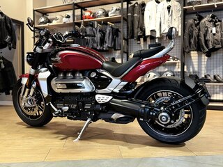 2023 Triumph Rocket 3, красный, 2990000 рублей, вид 4
