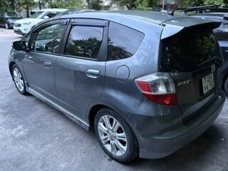 2010 Honda Fit II, серый, 790000 рублей, вид 4