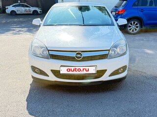 2010 Opel Astra GTC H Рестайлинг, белый, 550000 рублей, вид 3