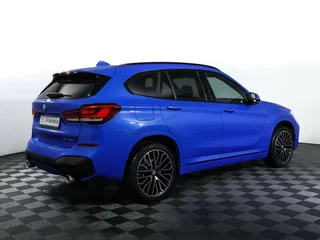 2019 BMW X1 20i xDrive II (F48) Рестайлинг, голубой, 3453000 рублей, вид 5