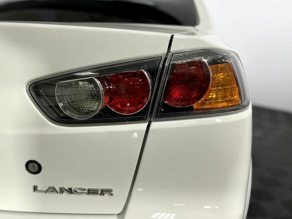 2013 Mitsubishi Lancer X Рестайлинг, белый, 960000 рублей - вид 18