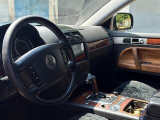 2005 Volkswagen Touareg I, чёрный, 830000 рублей, вид 5