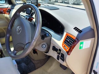 2004 Toyota Ipsum II (M20) Рестайлинг, белый, 1100000 рублей, вид 5