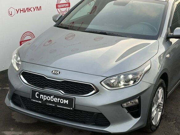 2021 Kia Ceed III, серый - вид 8