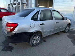 2012 Lada (ВАЗ) Granta I, серебристый, 165000 рублей, вид 2