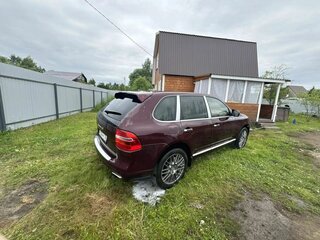 2007 Porsche Cayenne S I Рестайлинг (957), красный, 950000 рублей, вид 2