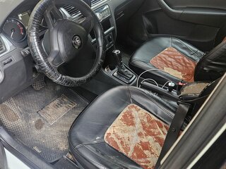 2016 Skoda Rapid I, белый, 380000 рублей, вид 4
