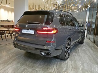 2026 BMW X7 40d I (G07) Рестайлинг, серый, 18850000 рублей, вид 2