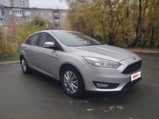 2016 Ford Focus III Рестайлинг, серебристый, 1200000 рублей, вид 3
