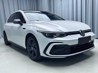 2023 Volkswagen Golf VIII, белый, 1920001 рублей, вид 3