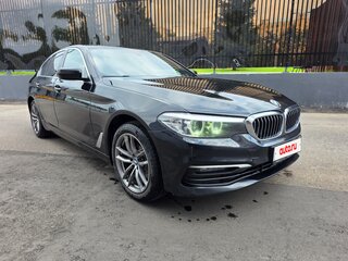 2019 BMW 5 серии 520d VII (G30/G31/G38), чёрный, 2750000 рублей, вид 2