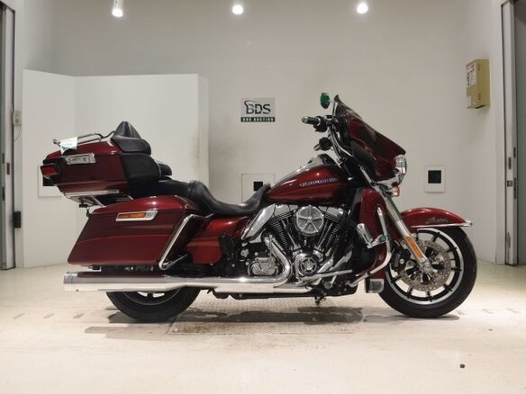 2016 Harley-Davidson Ultra Limited, красный, 1500000 рублей - вид 1