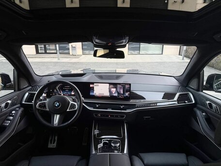 2022 BMW X7 40i I (G07) Рестайлинг, серый, 12990000 рублей, вид 2