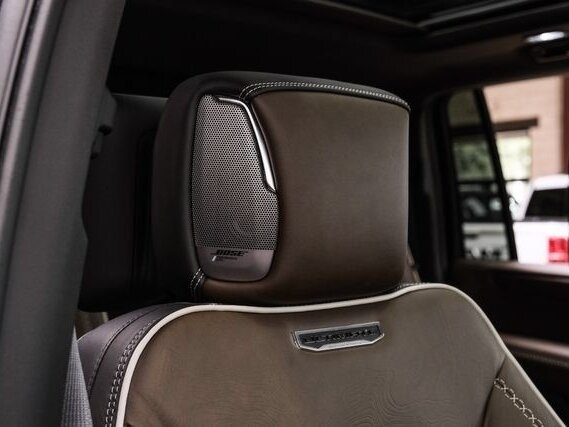2026 GMC Yukon XL V Рестайлинг, чёрный, 17500000 рублей - вид 37