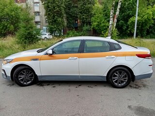 2020 Kia Optima IV Рестайлинг, белый, 1150000 рублей, вид 2