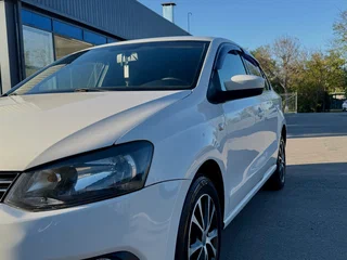 2010 Volkswagen Polo V, белый, 650000 рублей, вид 1