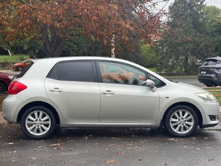 2008 Toyota Auris I, серебристый, 900000 рублей, вид 5