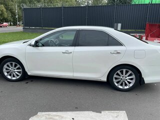 2014 Toyota Camry VII (XV50), белый, 2100000 рублей, вид 5