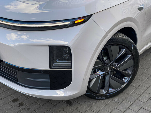 2024 Li Auto (Lixiang) L6 I, серый - вид 3