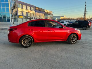 2020 Kia Rio IV, красный, 1190000 рублей, вид 3