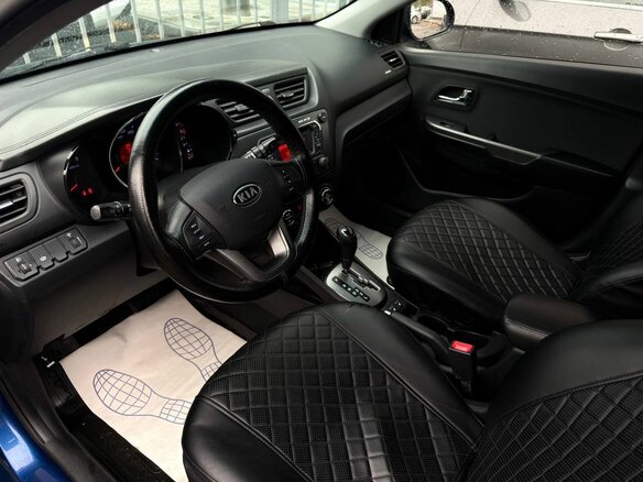 2012 Kia Rio 4-speed III, синий, 800000 рублей - вид 12