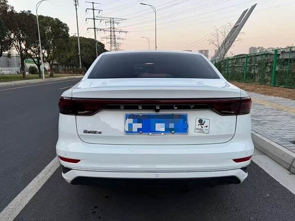 2022 Geely Emgrand II, белый - вид 6