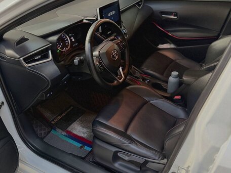 2022 Toyota Corolla Sporty XII (E210) Рестайлинг, белый, 1800000 рублей, вид 5