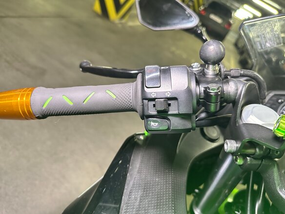 2021 Kawasaki Ninja 400, зелёный - вид 18