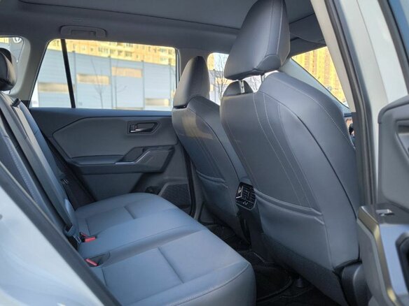 2026 Toyota RAV4 VI (XA60), белый, 4440000 рублей - вид 32