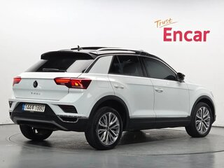 2022 Volkswagen T-Roc I Рестайлинг, белый, 2190000 рублей, вид 2