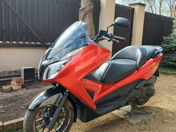 2012 Honda Forza, красный, 300000 рублей - вид 1